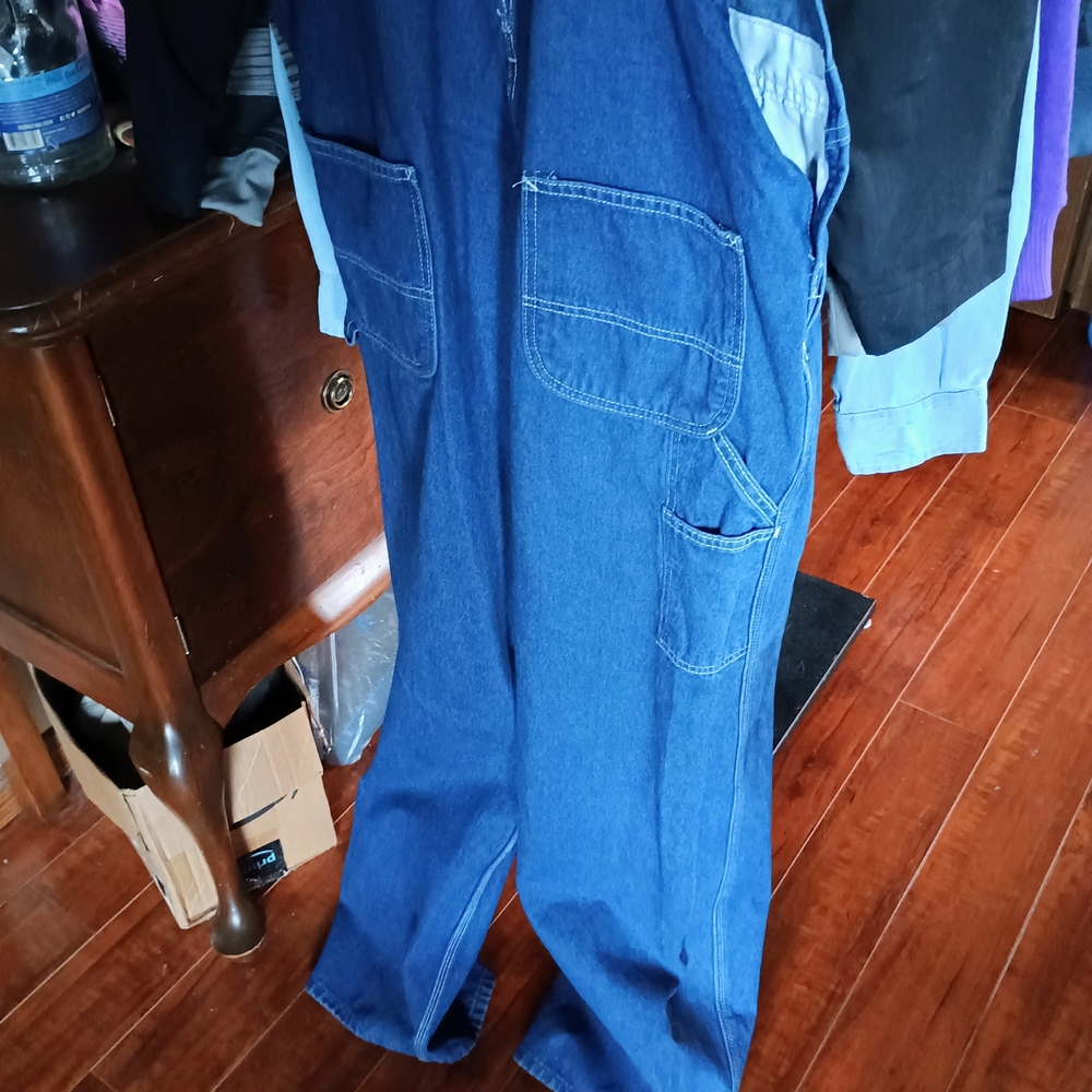 Carhartt Denim Overalls and Gray Long Sleeve T-Shirt Set - Picture 10 of 12